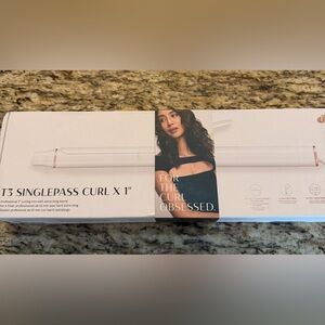 T3 SinglePass Curl X 1” Ceramic Extra-Long Barrel Curling Iron White